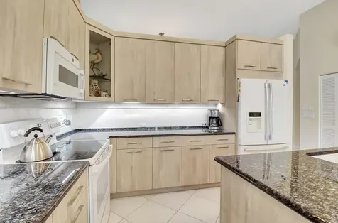 4022 Manchester Lake Drive Lake Worth FL 33449