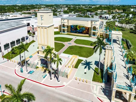 200 Sw 7th Street Boca Raton FL 33432