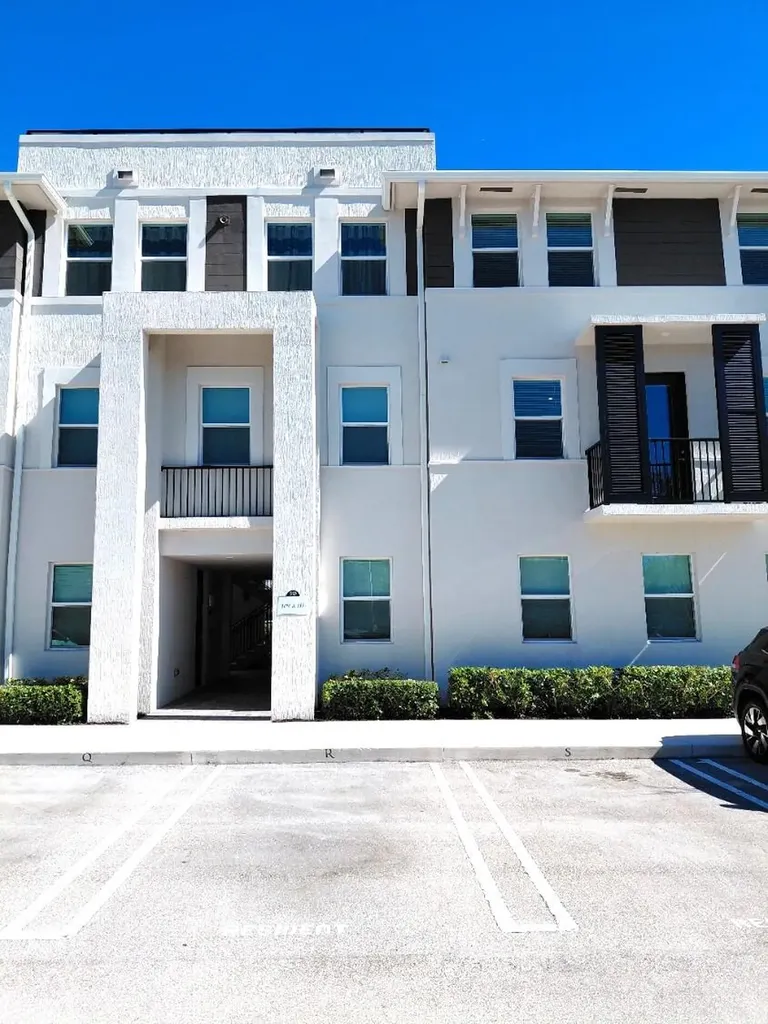 8878 Lake Worth Road Lake Worth FL 33467