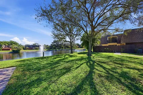 2913 Sw 22nd Circle Delray Beach FL 33445