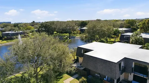 2913 Sw 22nd Circle Delray Beach FL 33445