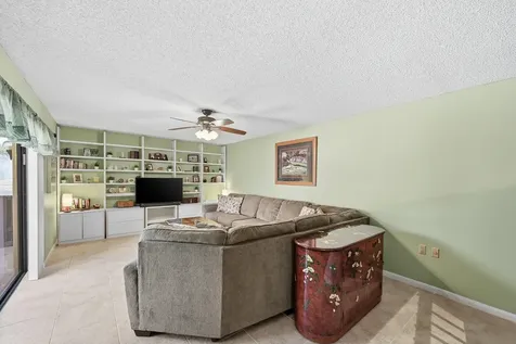 2913 Sw 22nd Circle Delray Beach FL 33445