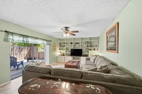 2913 Sw 22nd Circle Delray Beach FL 33445