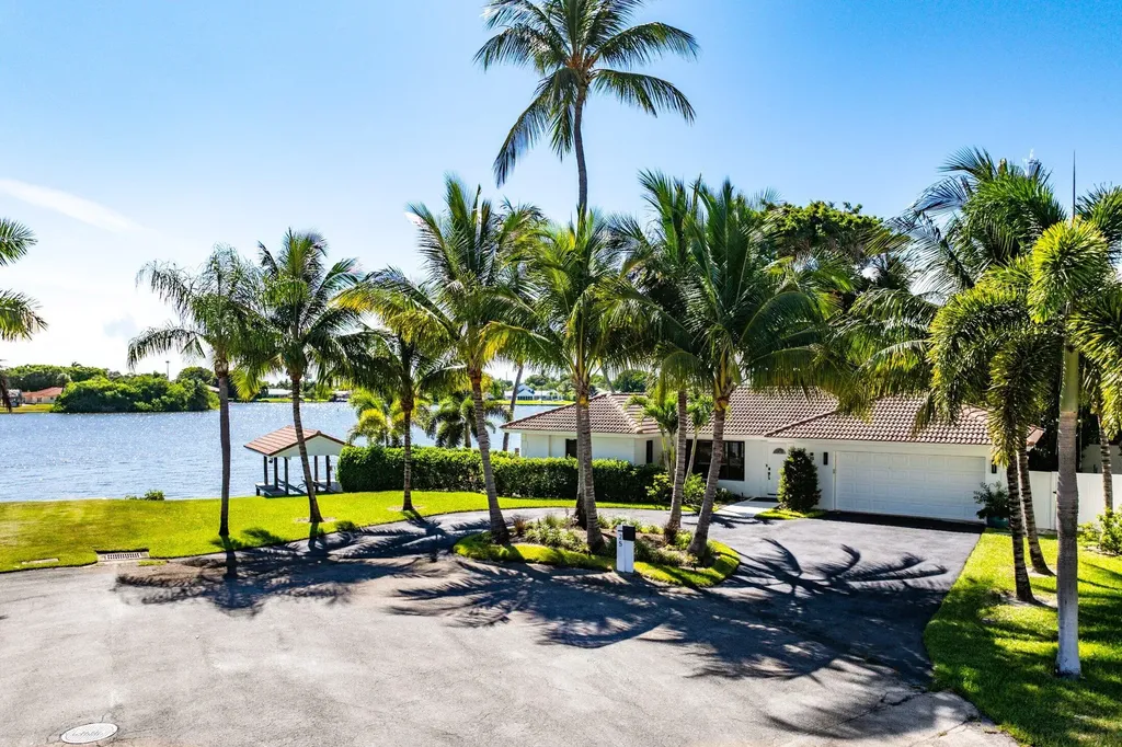 25 NW 24th Court Delray Beach FL 33444