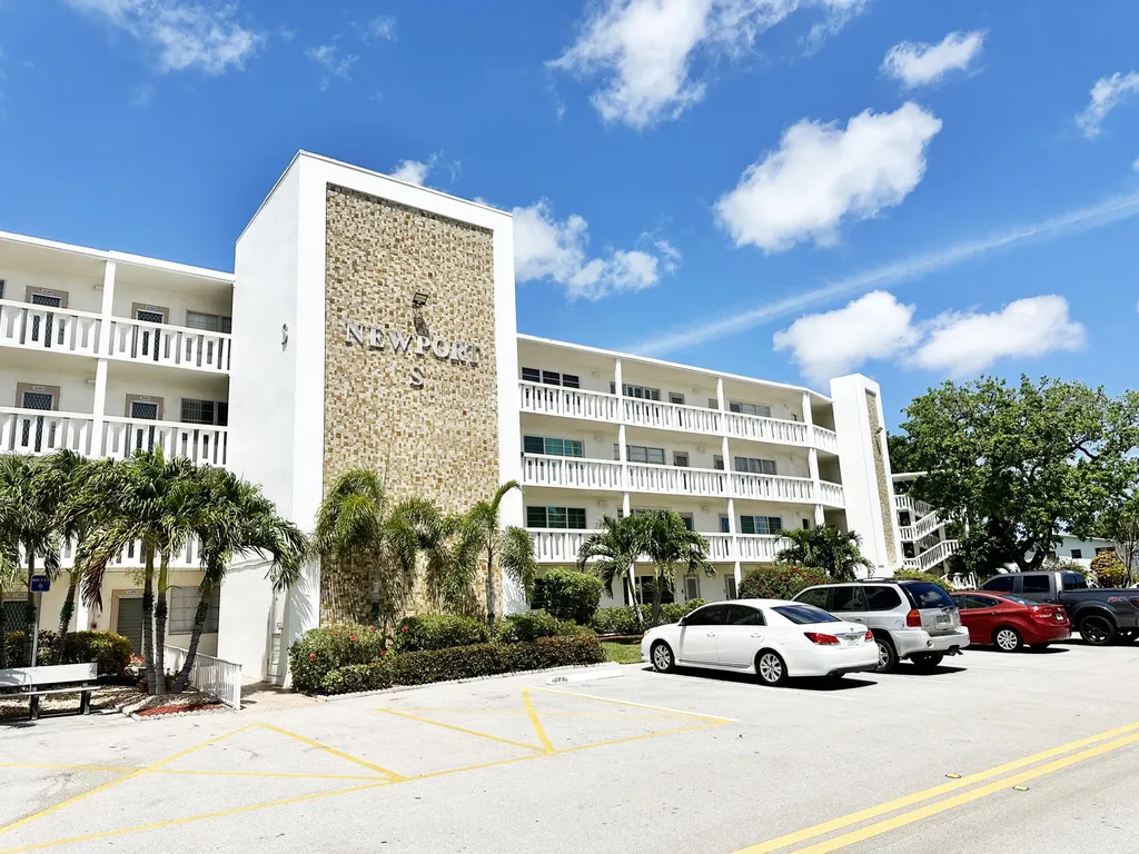 3097 Newport S Deerfield Beach FL 33442