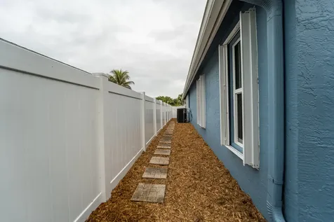 2800 Sw Montego Terrace Stuart FL 34997