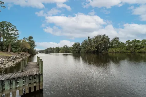 2800 Sw Montego Terrace Stuart FL 34997