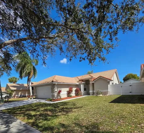 1275 E Lancewood Place Delray Beach FL 33445