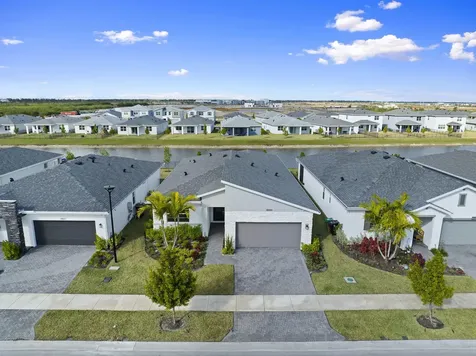 14499 Sw Woodford Way Port Saint Lucie FL 34987
