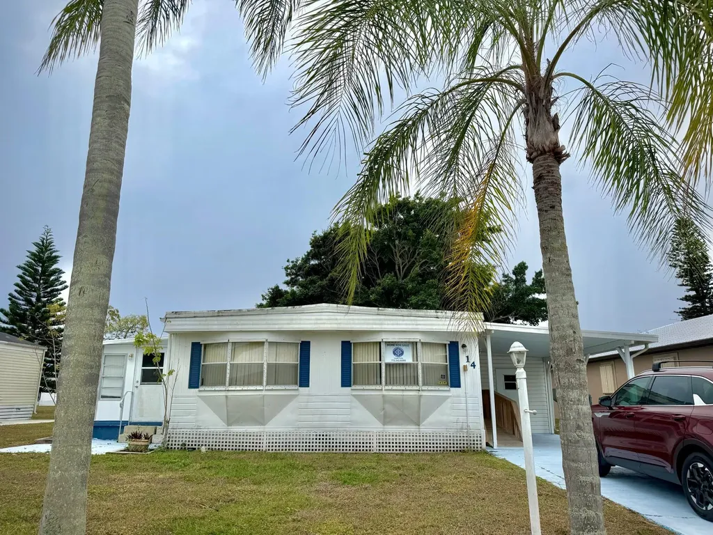 14 Golf Drive Port Saint Lucie FL 34952