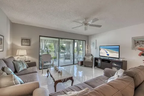 12871 Briarlake Drive Palm Beach Gardens FL 33418