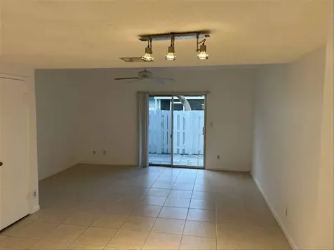 2593 Ne 15th Street Pompano Beach FL 33062