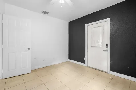 1404 Nw 4th Avenue Fort Lauderdale FL 33311