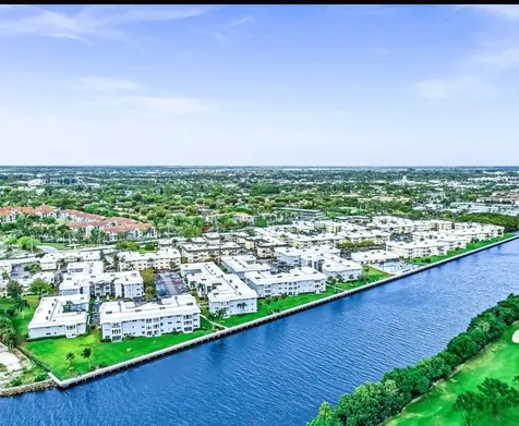 20 Colonial Club Drive Boynton Beach FL 33435