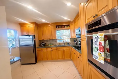 20 Colonial Club Drive Boynton Beach FL 33435