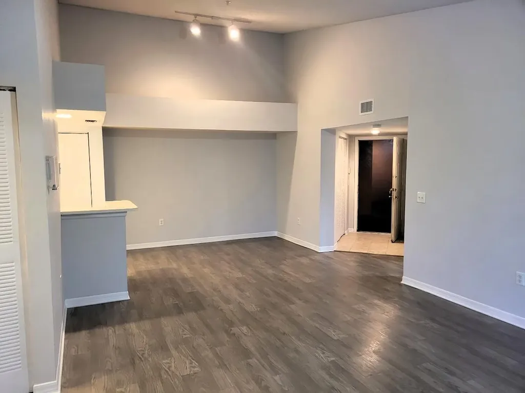 4197 N Haverhill Road West Palm Beach FL 33417