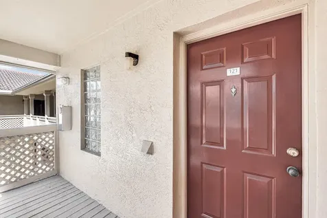 4783 Via Palm Lakes West Palm Beach FL 33417