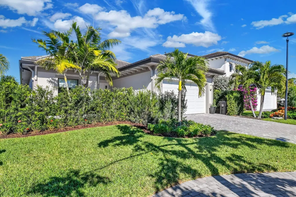 3089 Bellflower Circle West Palm Beach FL 33401