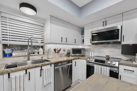 400 Sw 28th Avenue Delray Beach FL 33445