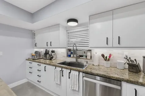 400 Sw 28th Avenue Delray Beach FL 33445