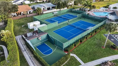400 Sw 28th Avenue Delray Beach FL 33445