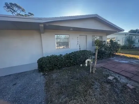 3104 Evergreen Palm Springs FL 33461