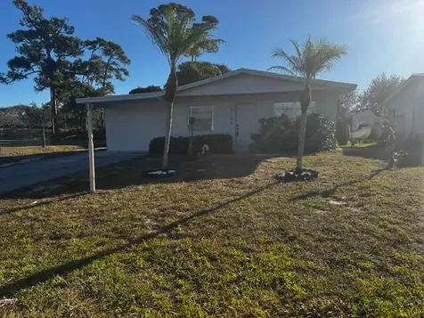 3104 Evergreen Palm Springs FL 33461