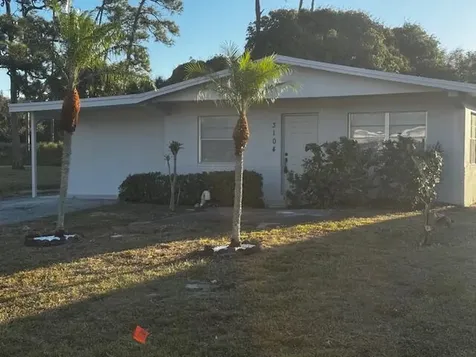 3104 Evergreen Palm Springs FL 33461