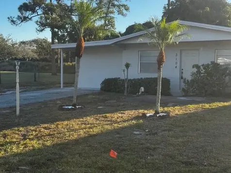 3104 Evergreen Palm Springs FL 33461