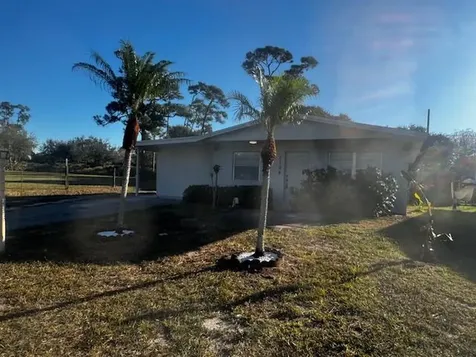 3104 Evergreen Palm Springs FL 33461