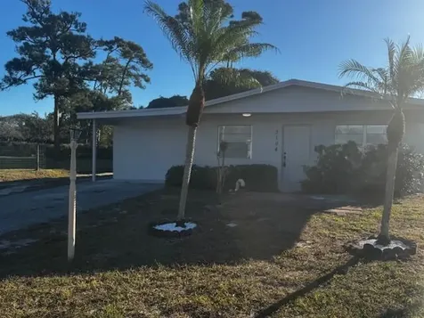 3104 Evergreen Palm Springs FL 33461