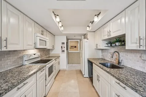 23200 Camino Del Mar Boca Raton FL 33433