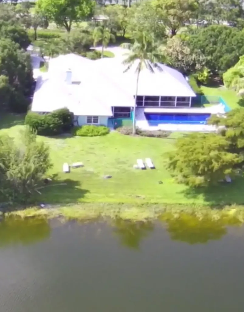 8862 Estate Drive West Palm Beach FL 33411