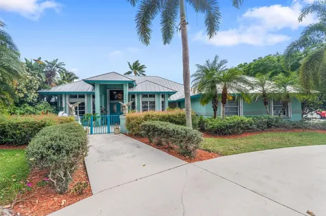 8862 Estate Drive West Palm Beach FL 33411