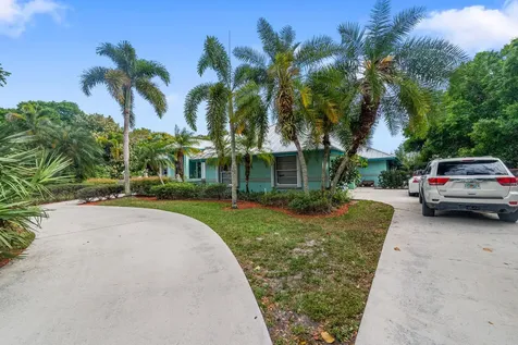 8862 Estate Drive West Palm Beach FL 33411