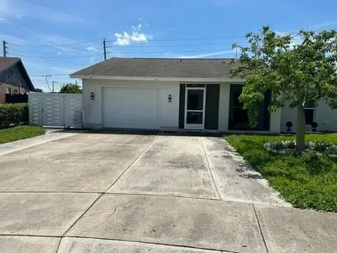 1077 Fernlea Drive West Palm Beach FL 33417