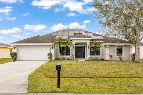 1401 Sw Bougainvillea Avenue Port Saint Lucie FL 34953