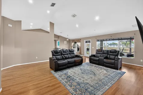 1401 Sw Bougainvillea Avenue Port Saint Lucie FL 34953