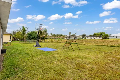 1401 Sw Bougainvillea Avenue Port Saint Lucie FL 34953