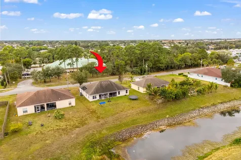 1401 Sw Bougainvillea Avenue Port Saint Lucie FL 34953