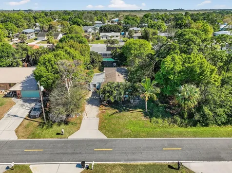 5210 Palm Drive Fort Pierce FL 34982