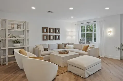 376 W Mallory Circle Delray Beach FL 33483