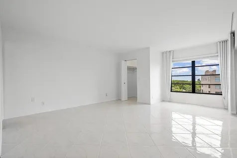 14475 Strathmore Lane Delray Beach FL 33446