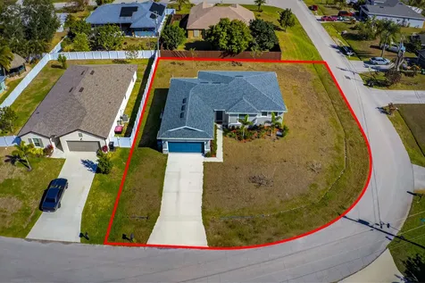 4689 Sw Babylon Street Port Saint Lucie FL 34953