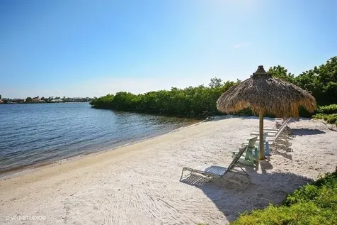 1000 Scotia Drive Hypoluxo FL 33462