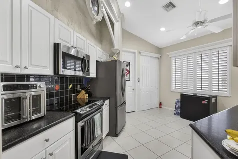 9096 Bay Point Circle West Palm Beach FL 33411