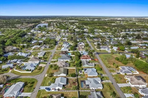 2561 Se Jason Avenue Port Saint Lucie FL 34952