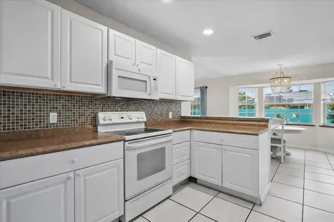 2561 Se Jason Avenue Port Saint Lucie FL 34952