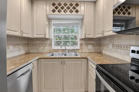 9197 Sw 3rd Street Boca Raton FL 33428