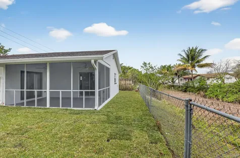 9197 Sw 3rd Street Boca Raton FL 33428